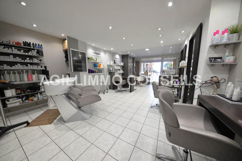 Local commercial - 42 m² - 2 pièces