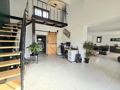 Propriété - 140 m² - 5 pièces