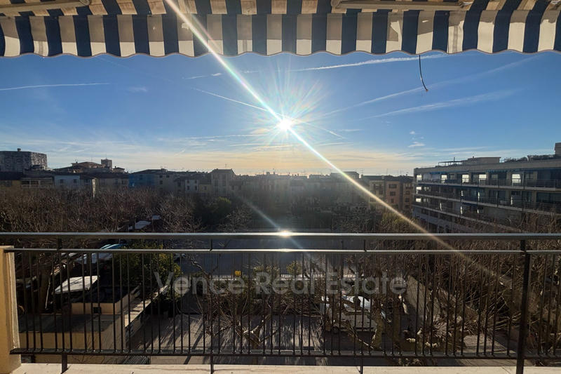 Appartement - 90 m² - 4 pièces