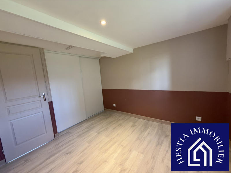 Maison - 205 m² - 9 pièces