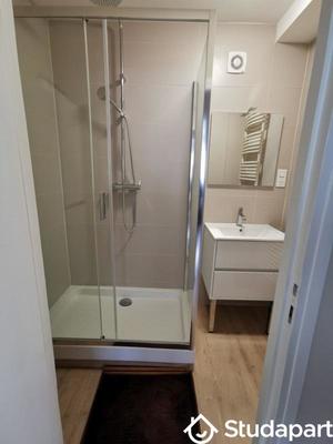 Chambre - 9 m² - 1 pièce