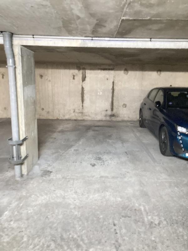 Parking - 11 m²