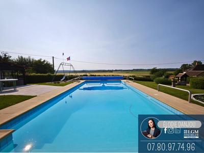 Maison - 160 m² - 5 pièces