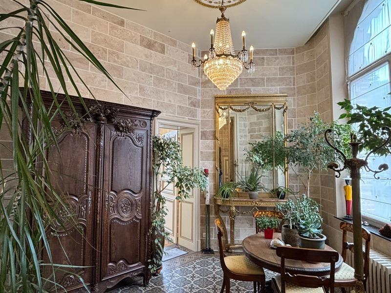 Maison bourgeoise - 336 m² - 12 pièces