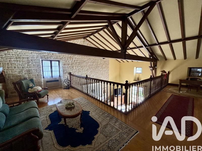 Maison - 290 m² - 6 pièces