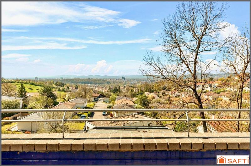 Maison - 464 m² - 14 pièces