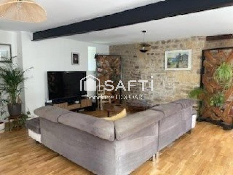 Maison - 330 m² - 11 pièces