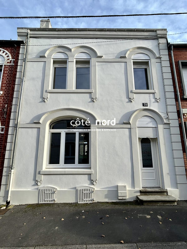 Maison traditionnelle - 105 m² - 4 pièces