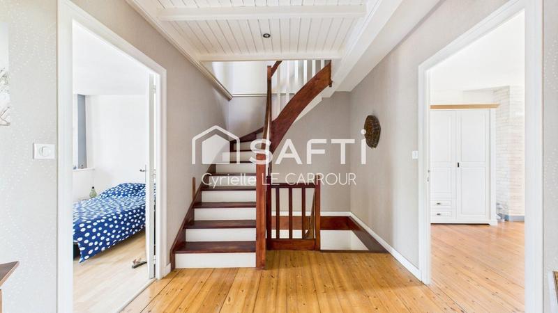 Maison - 203 m² - 7 pièces