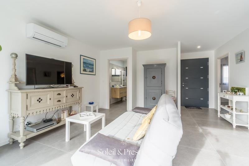 Maison - 232 m² - 7 pièces