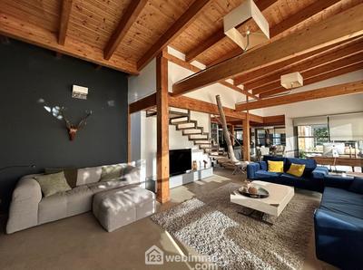 Maison - 175 m² - 4 pièces