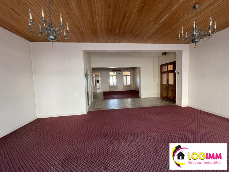 Maison - 330 m² - 9 pièces