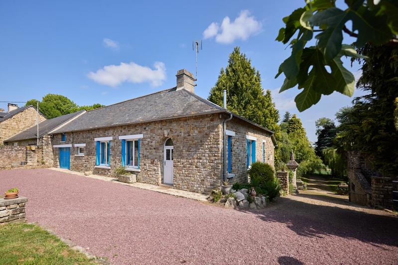 Propriété - 308 m² - 13 pièces