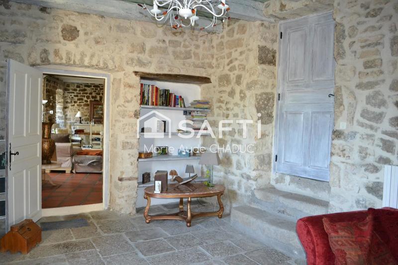 Maison - 272 m² - 9 pièces