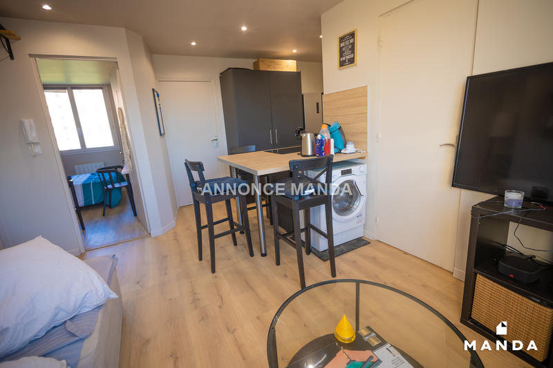 Chambre - 10 m² - 5 pièces