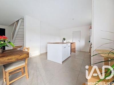 Maison - 99 m² - 5 pièces