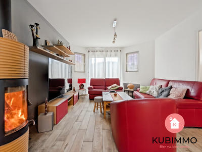 Maison traditionnelle - 121 m² - 6 pièces