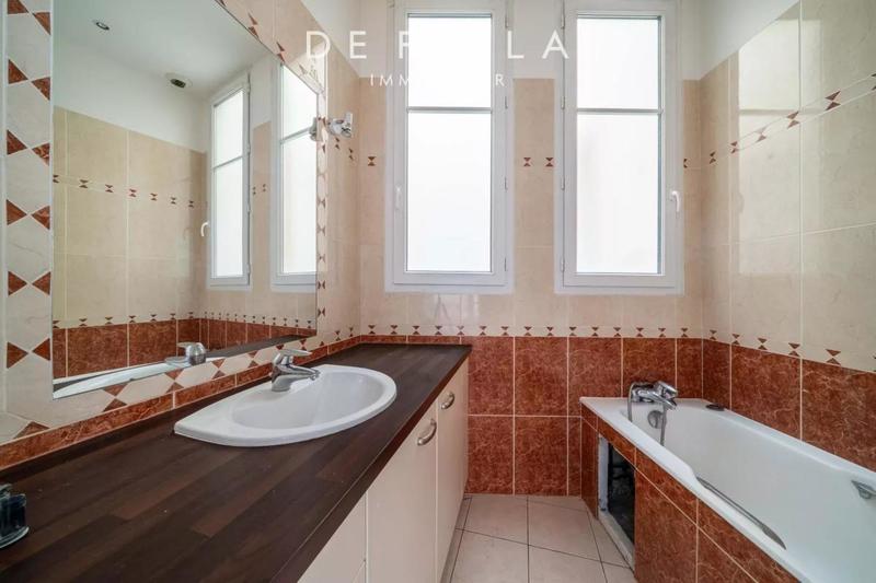 Appartement - 158 m² - 5 pièces