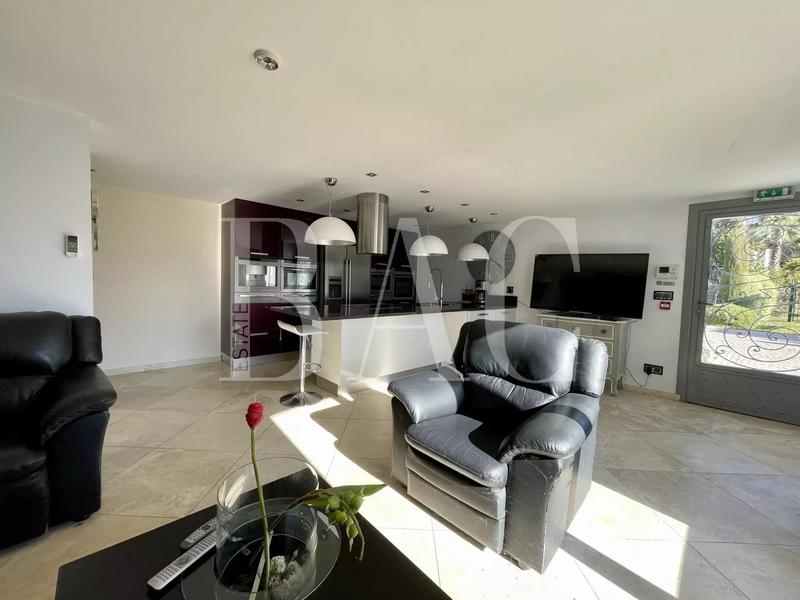 Villa - 415 m² - 10 pièces