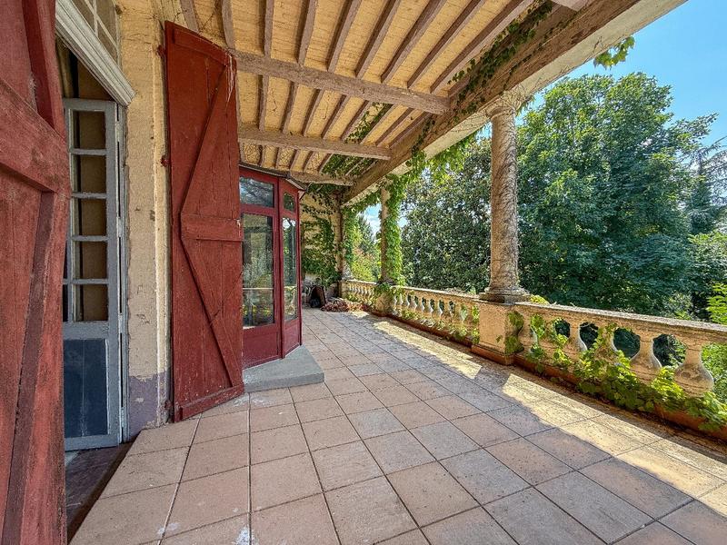 Château - 400 m² - 11 pièces