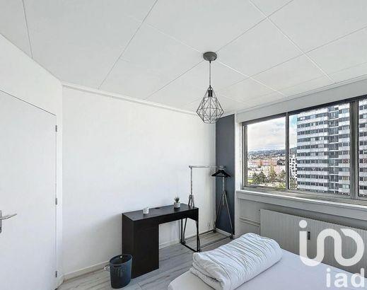 Appartement - 92 m² - 5 pièces