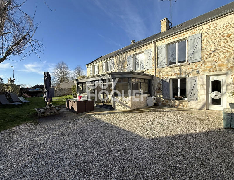 Maison - 180 m² - 6 pièces