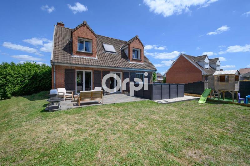 Maison - 96 m² - 4 pièces