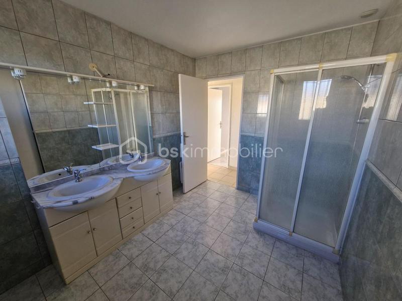 Maison traditionnelle - 108 m² - 5 pièces