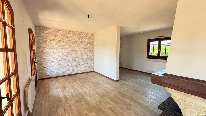 Maison - 90 m² - 5 pièces