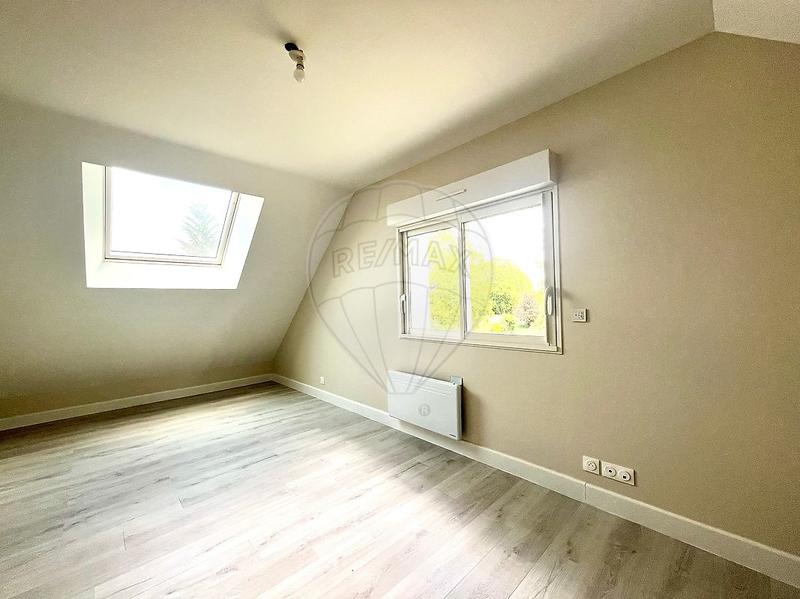 Maison - 140 m² - 8 pièces