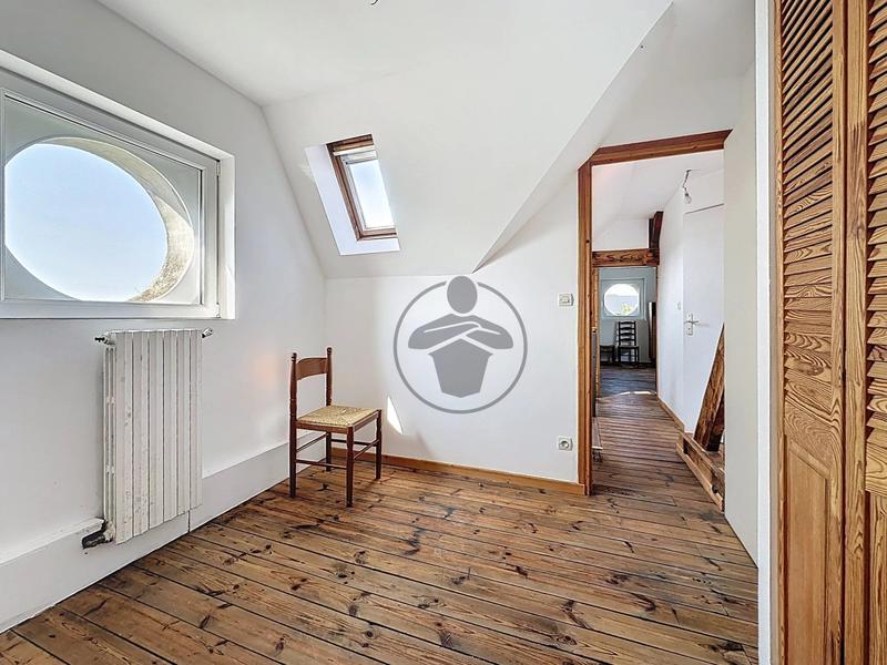 Maison - 151 m² - 6 pièces