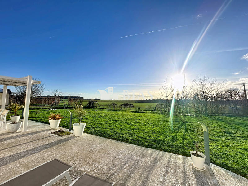 Maison contemporaine - 192 m² - 8 pièces