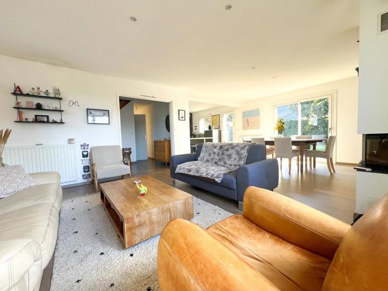 Maison - 160 m² - 8 pièces