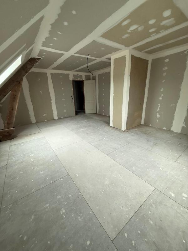 Maison - 266 m² - 7 pièces