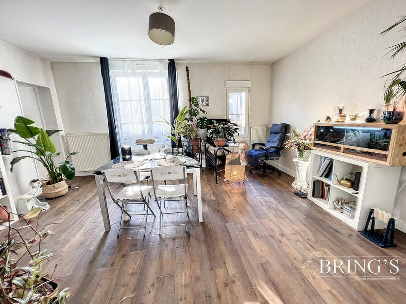 Maison - 140 m² - 10 pièces