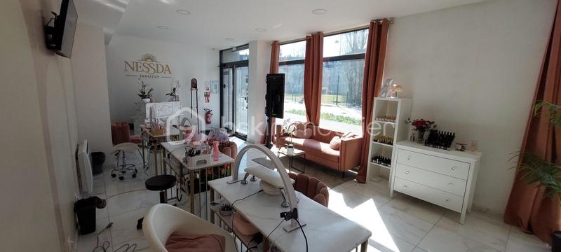 Beauté / Bien-être - 85 m²