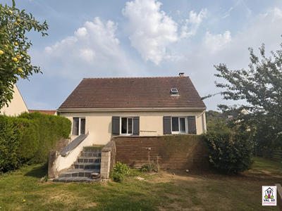 Maison - 110 m² - 5 pièces