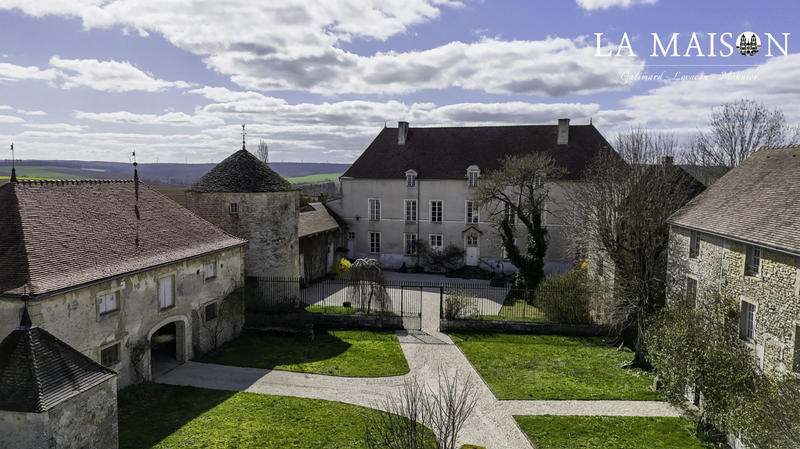 Château - 790 m² - 40 pièces