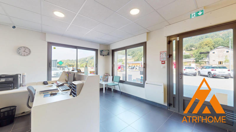 Fonds de commerce - 2 000 m²