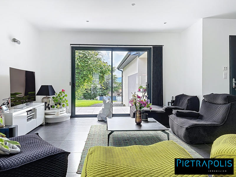 Maison - 140 m² - 5 pièces