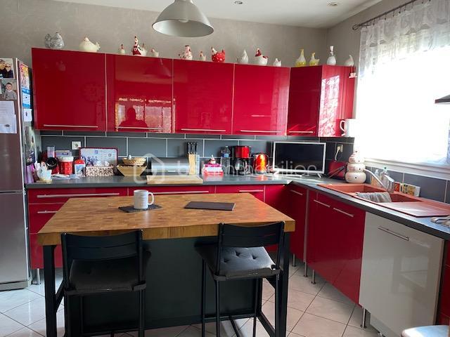 Maison traditionnelle - 93 m² - 4 pièces