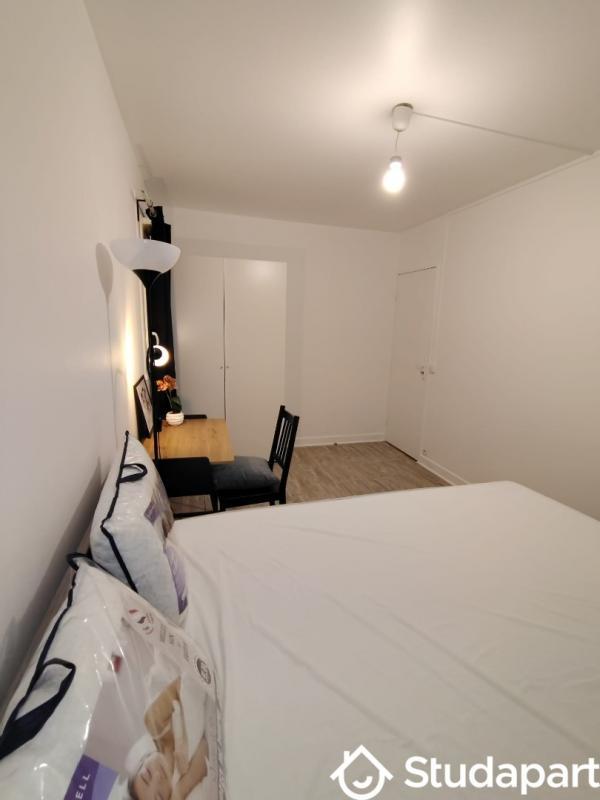 Chambre - 11 m² - 1 pièce