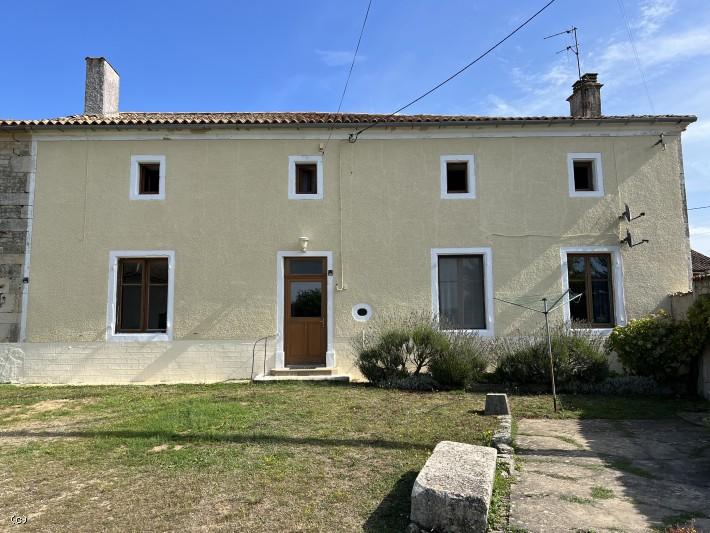 Maison ancienne - 254 m² - 10 pièces