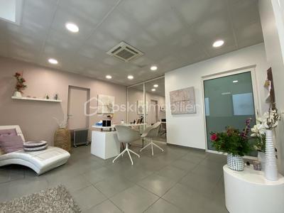 Immeuble - 160 m² - 7 pièces