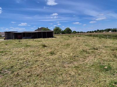 Terrain constructible - 4 200 m²