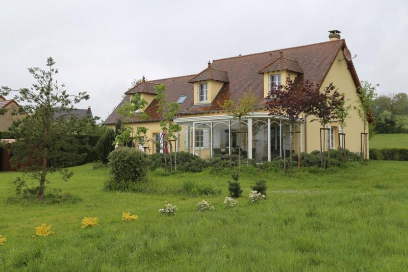 Maison traditionnelle - 190 m² - 6 pièces
