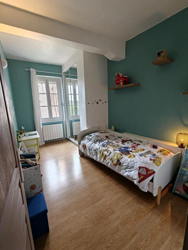 Maison - 161 m² - 11 pièces