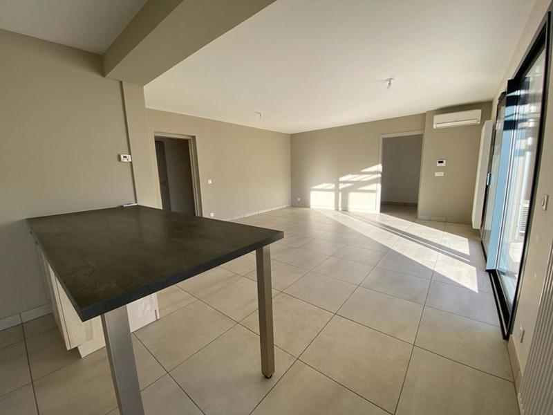 Appartement - 99 m² - 4 pièces