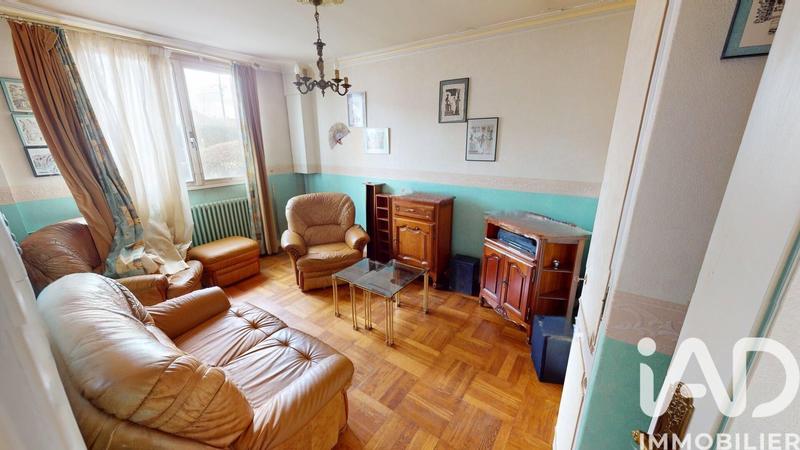 Maison - 90 m² - 5 pièces