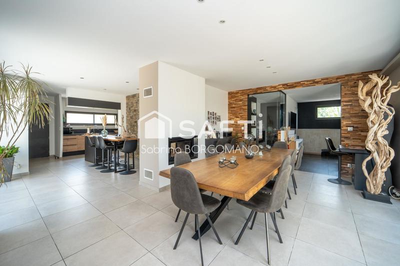 Maison - 165 m² - 6 pièces